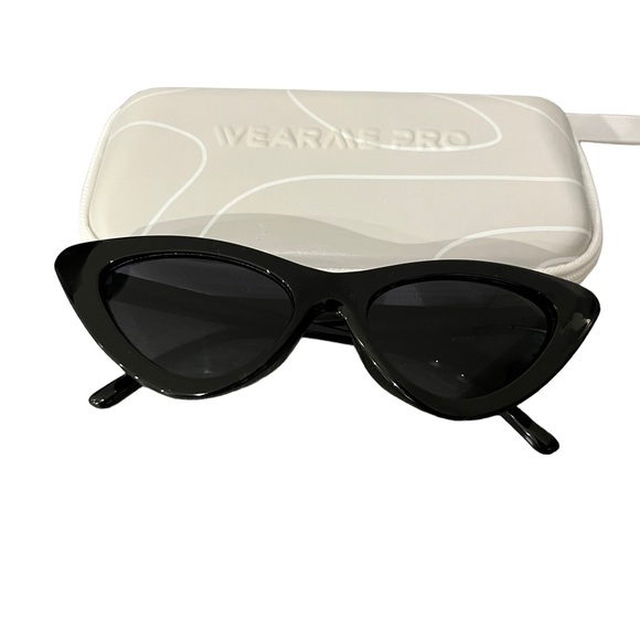 WearMe Pro Black Cat Eye Sunglasses with Zip Around Hard Case CAT007 - Picture 2 of 12